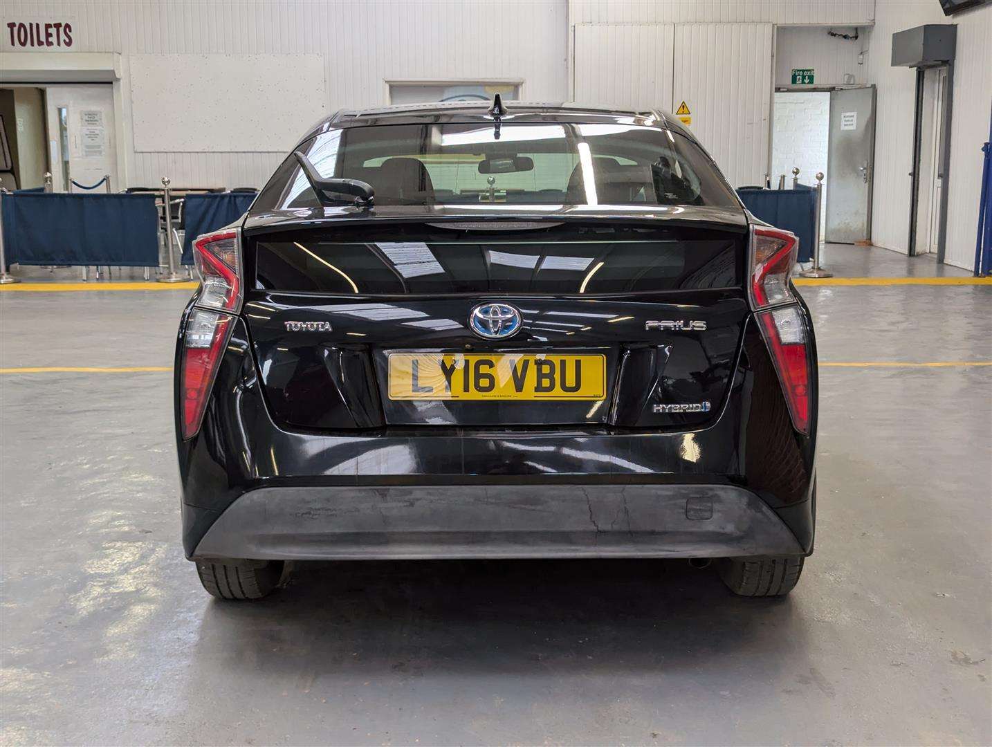 <p>2016 TOYOTA PRIUS ACTIVE VVT-I CVT</p>