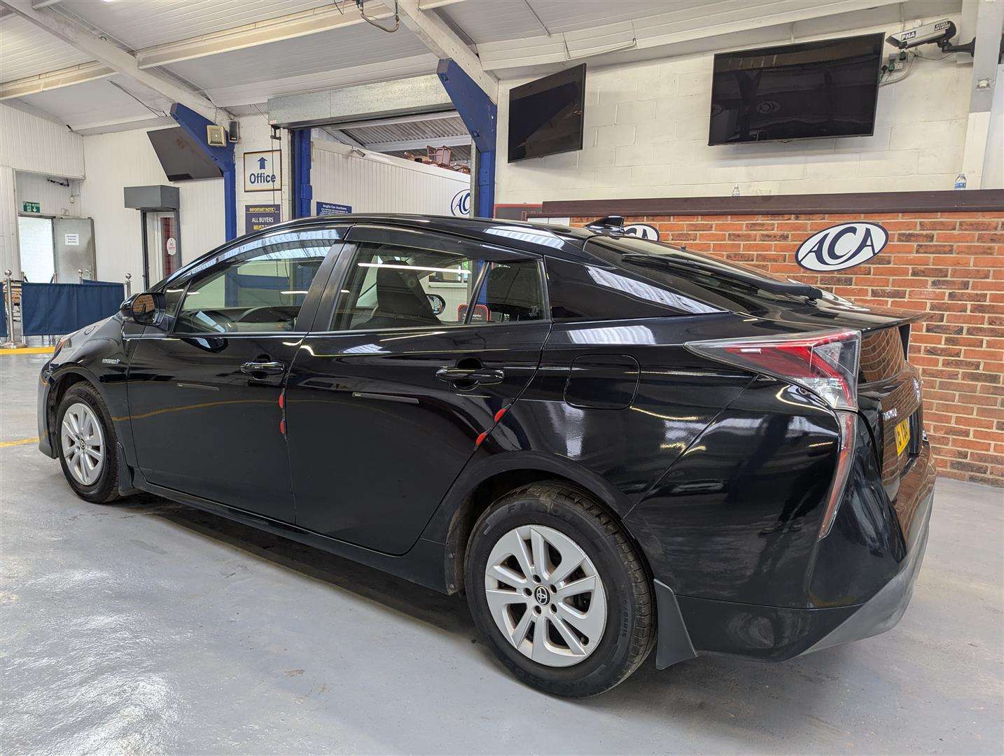 <p>2016 TOYOTA PRIUS ACTIVE VVT-I CVT</p>