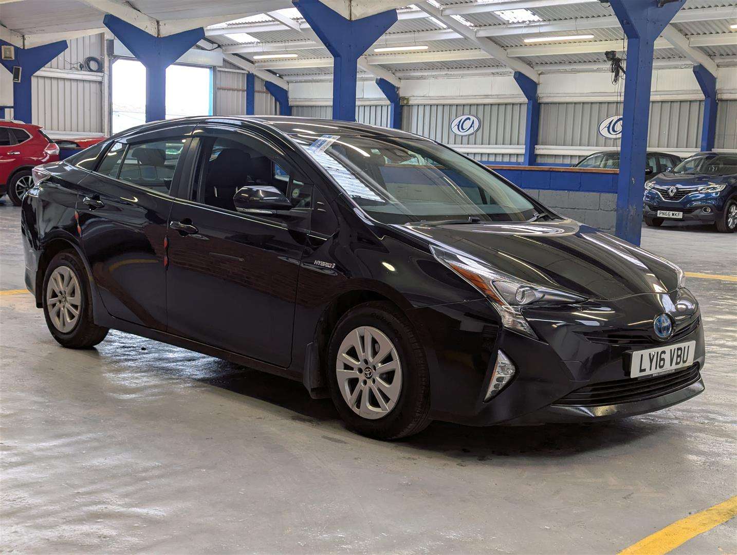<p>2016 TOYOTA PRIUS ACTIVE VVT-I CVT</p>
