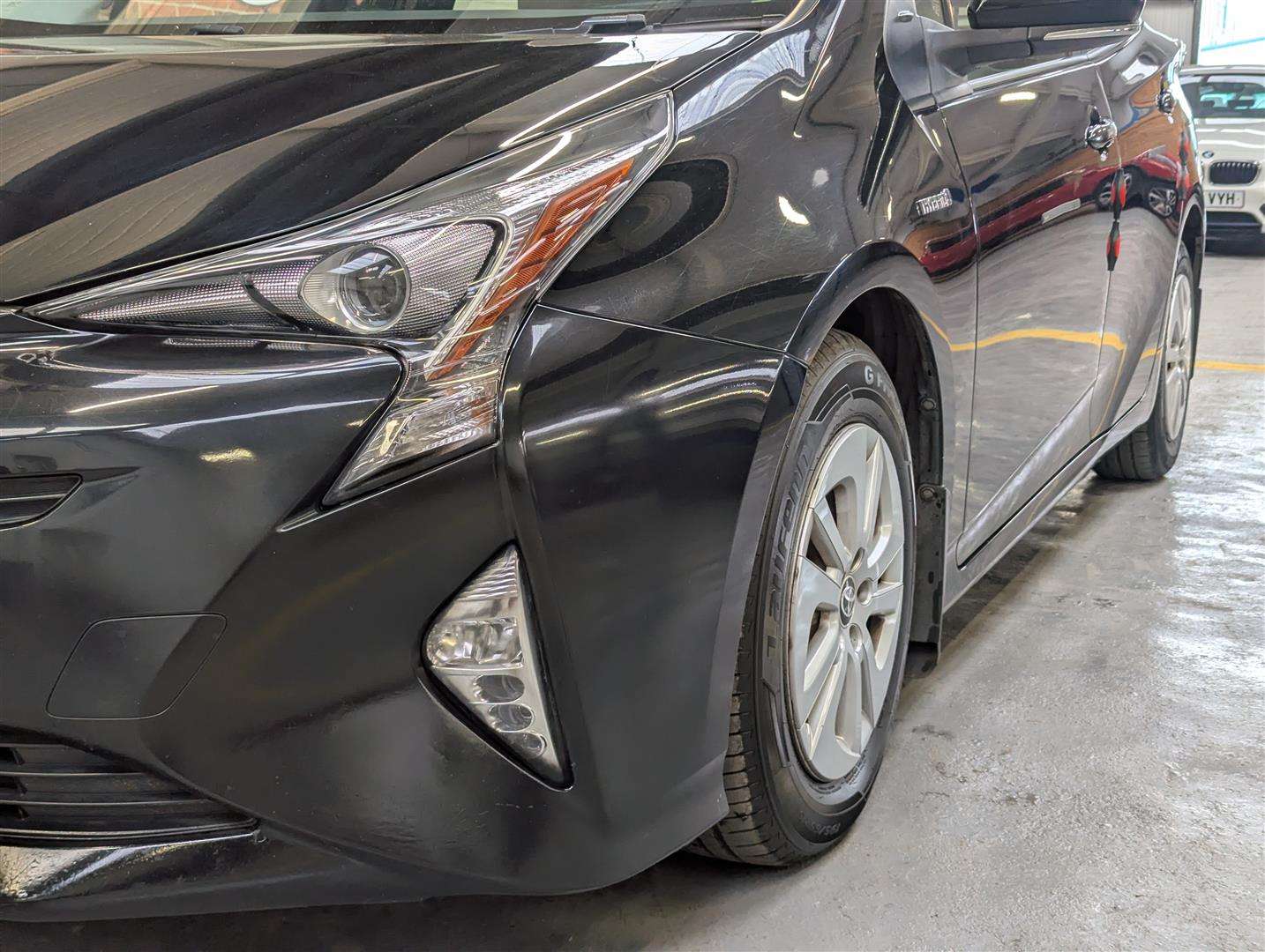 <p>2016 TOYOTA PRIUS ACTIVE VVT-I CVT</p>