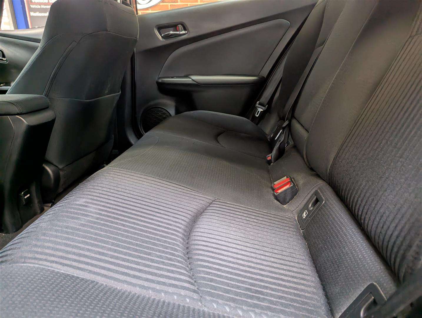 <p>2016 TOYOTA PRIUS ACTIVE VVT-I CVT</p>