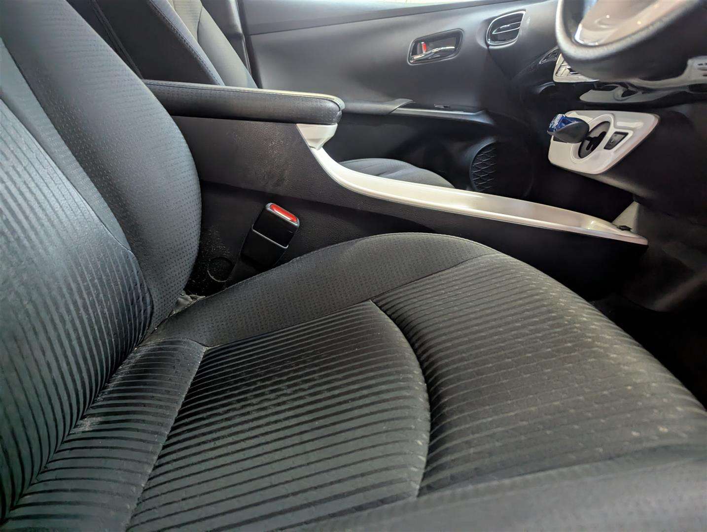 <p>2016 TOYOTA PRIUS ACTIVE VVT-I CVT</p>