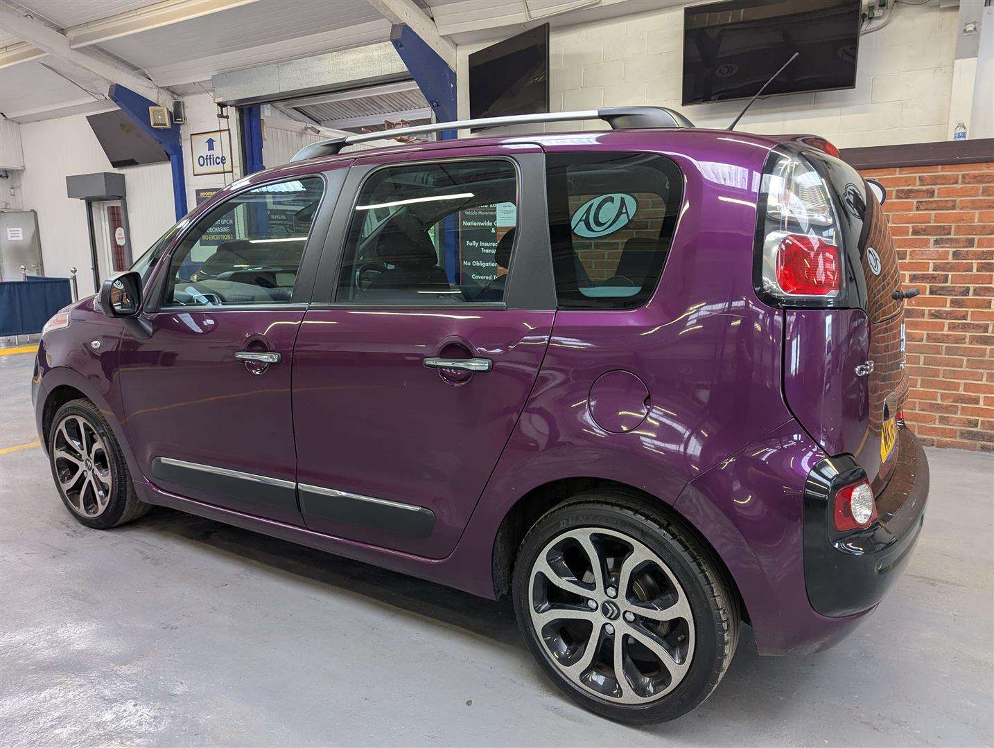 <p>2016 CITROEN C3 PICASSO PLATINUM BLUEH</p>