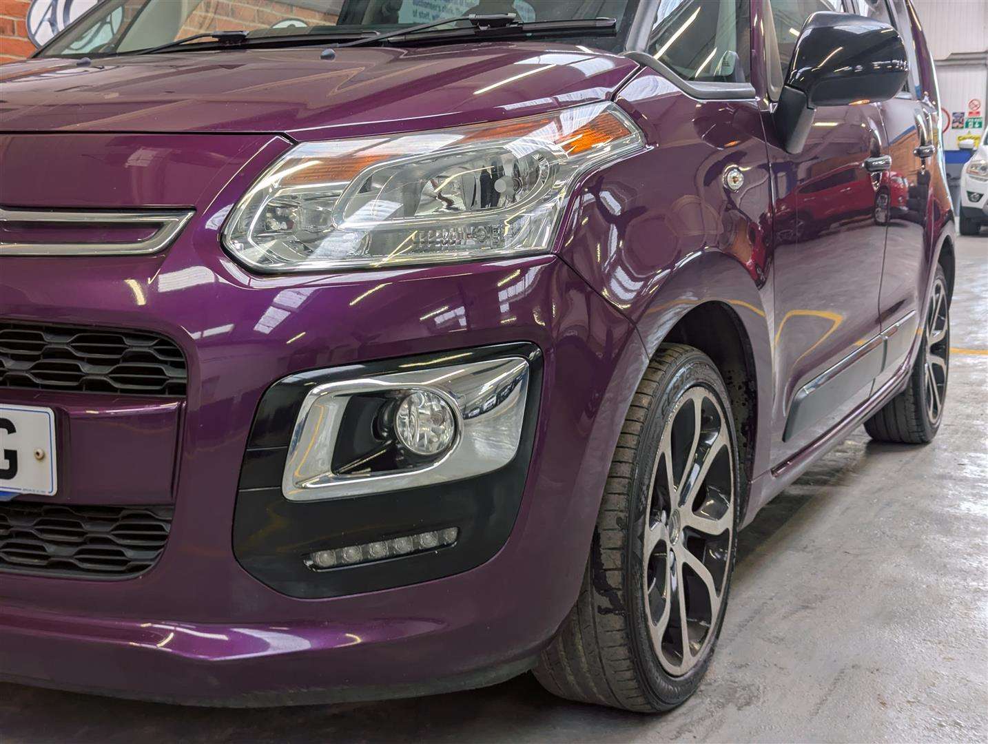 <p>2016 CITROEN C3 PICASSO PLATINUM BLUEH</p>