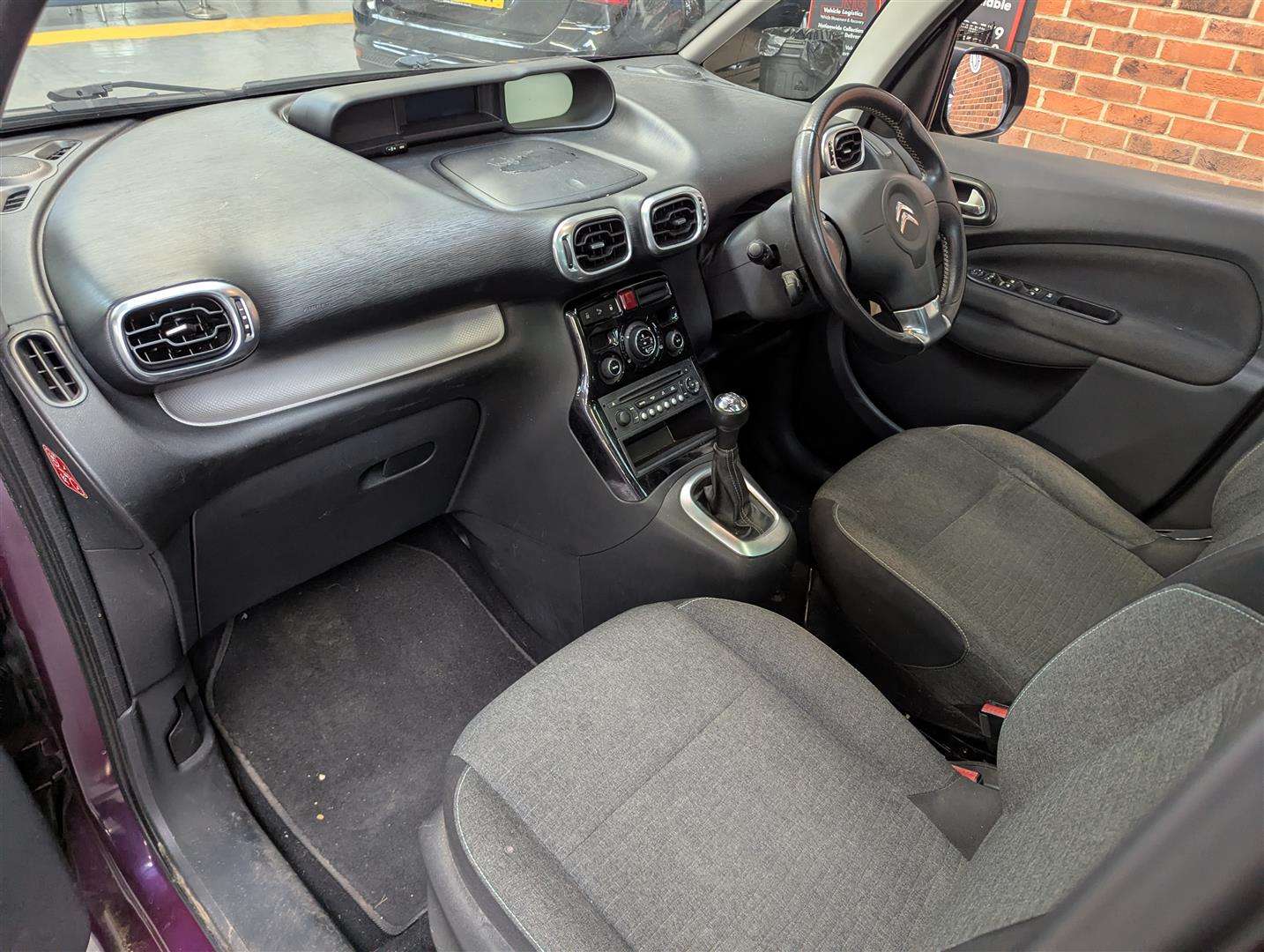 <p>2016 CITROEN C3 PICASSO PLATINUM BLUEH</p>