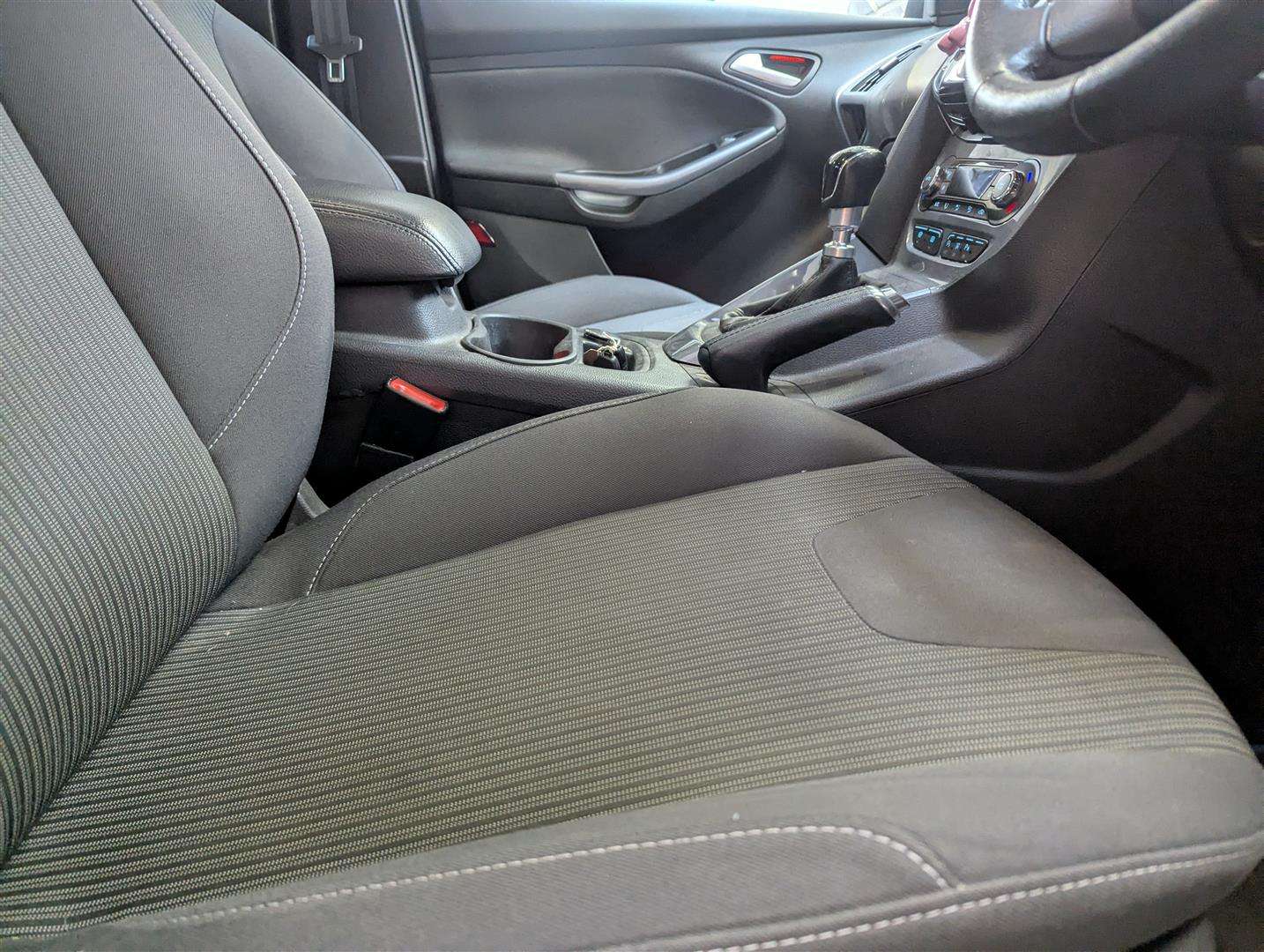 <p>2014 FORD FOCUS TITANIUM NAVIGATOR</p>