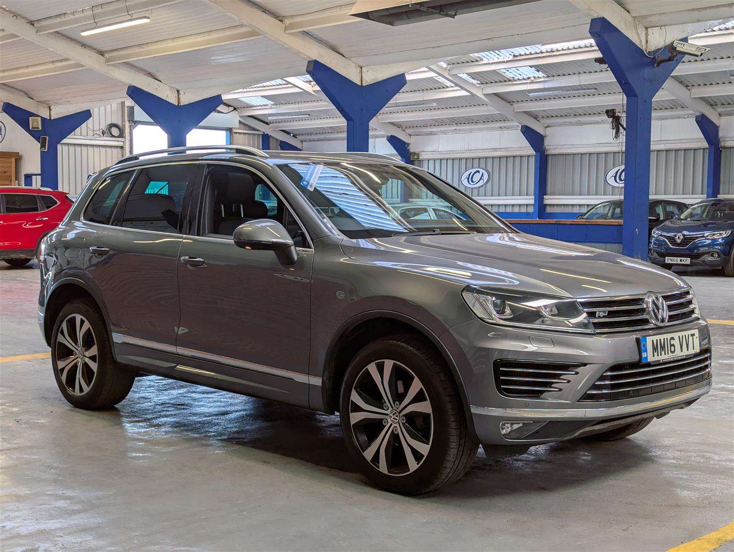 <p>2016 VOLKSWAGEN TOUAREG V6 R-LINE TDI BMT</p>