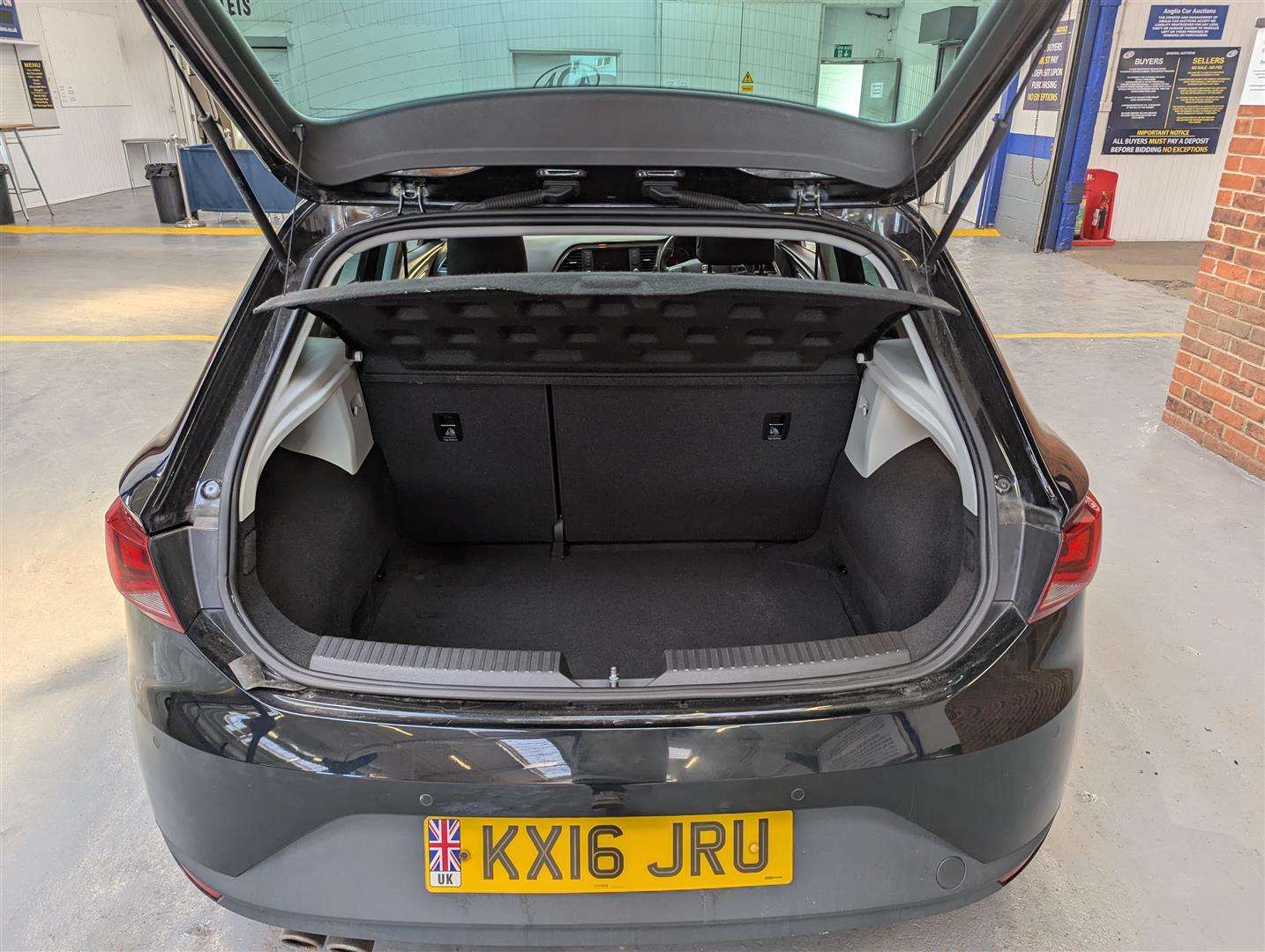 <p>2016 SEAT LEON FR TECHNOLOGY TDI</p>