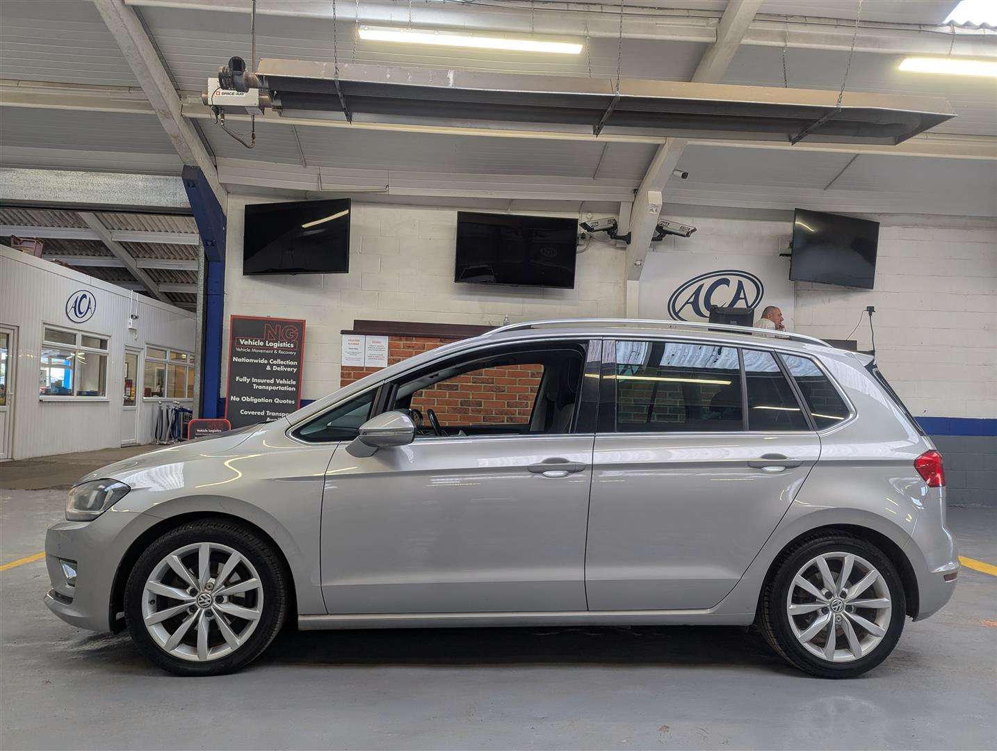 <p>2014 VOLKSWAGEN GOLF SV GT TDI</p>