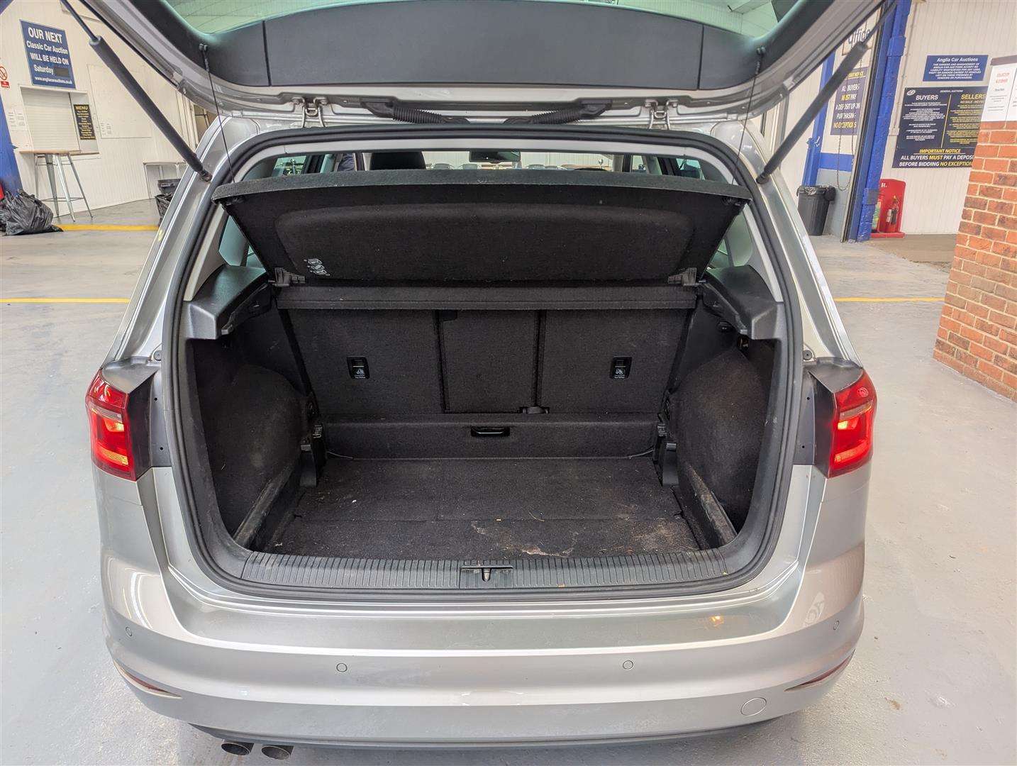 <p>2014 VOLKSWAGEN GOLF SV GT TDI</p>