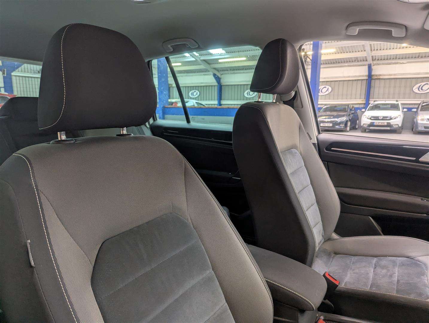 <p>2014 VOLKSWAGEN GOLF SV GT TDI</p>