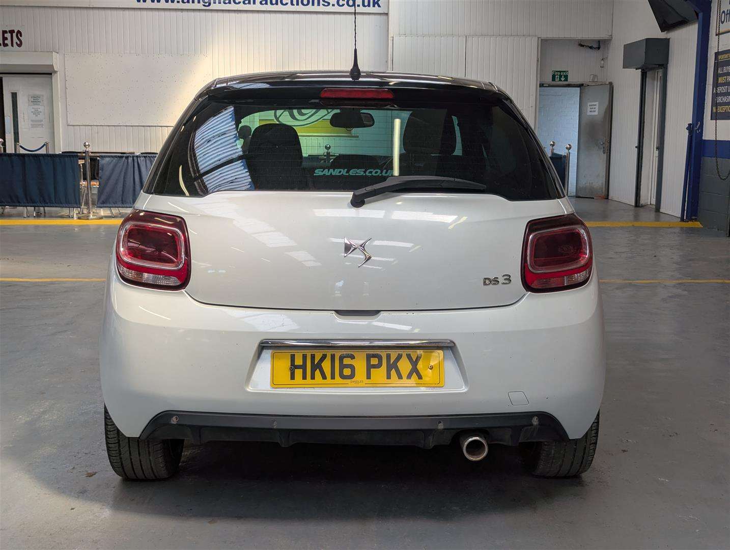<p>2016 DS DS3 ELEGANCE BLUEHDI S/S</p>