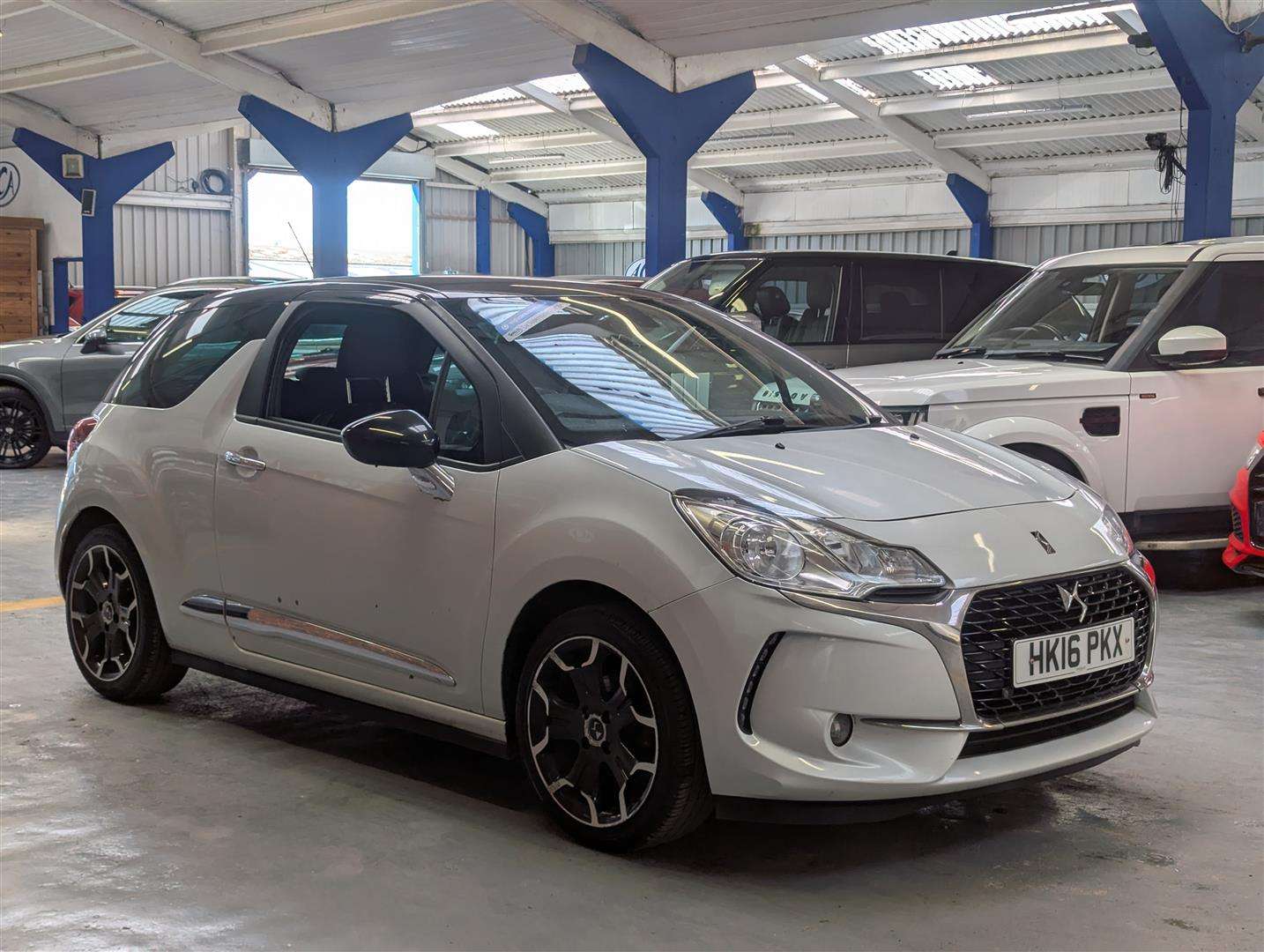 <p>2016 DS DS3 ELEGANCE BLUEHDI S/S</p>
