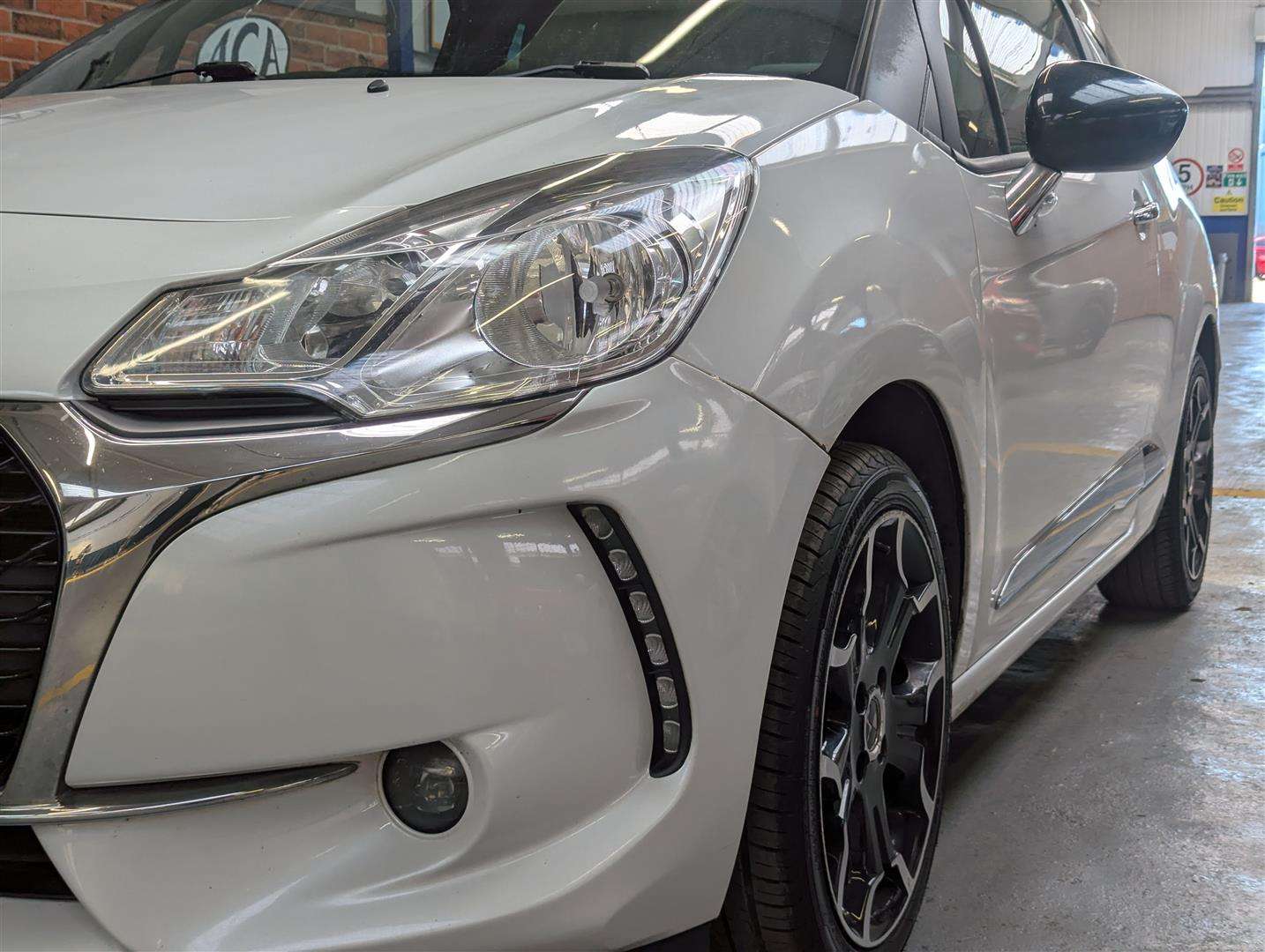 <p>2016 DS DS3 ELEGANCE BLUEHDI S/S</p>
