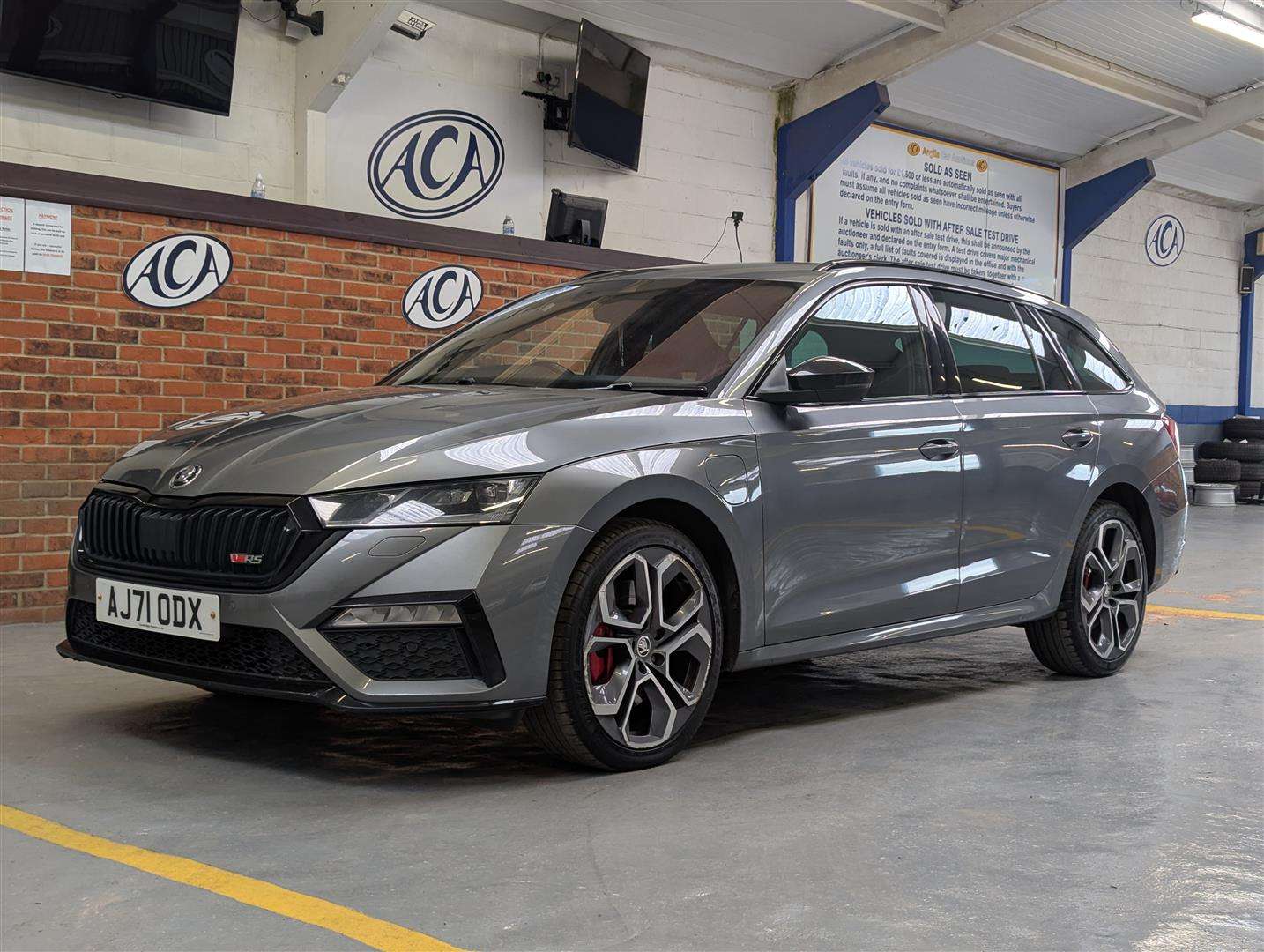 <p>2022 SKODA OCTAVIA VRS TSI IV S-A</p>