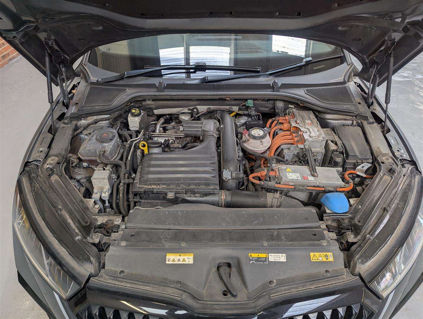 <p>2022 SKODA OCTAVIA VRS TSI IV S-A</p>