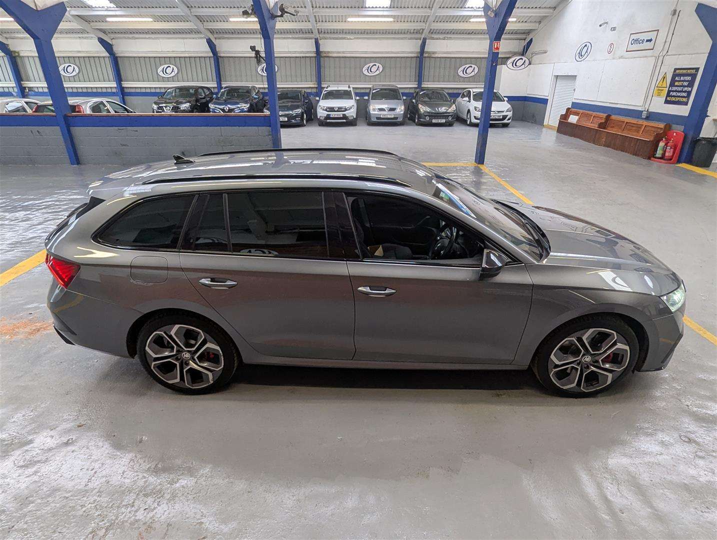 <p>2022 SKODA OCTAVIA VRS TSI IV S-A</p>