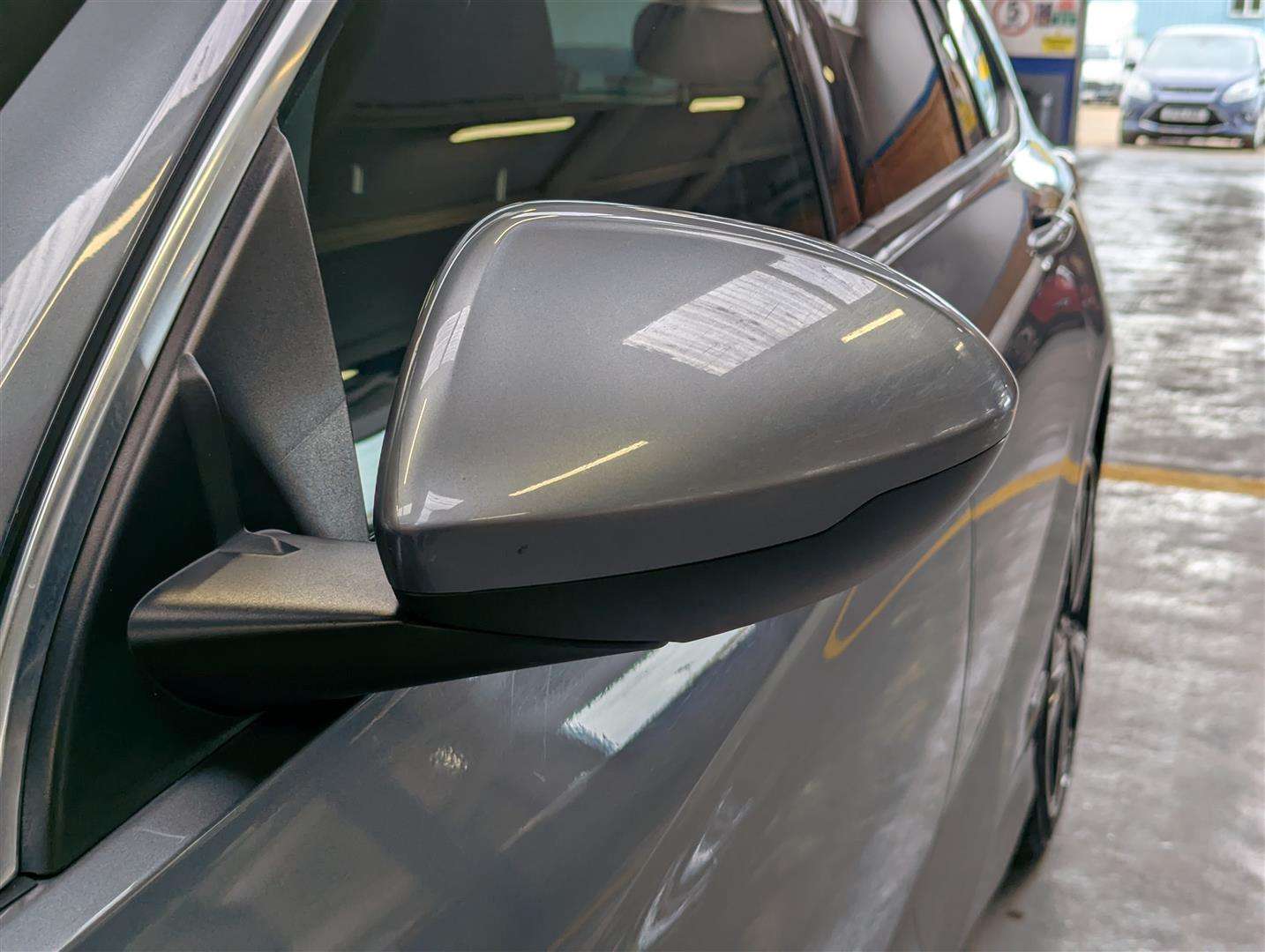 <p>2018 VAUXHALL INSIGNIA SRI VX-LINE NAV</p>
