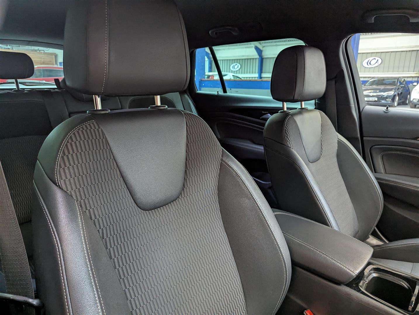 <p>2018 VAUXHALL INSIGNIA SRI VX-LINE NAV</p>