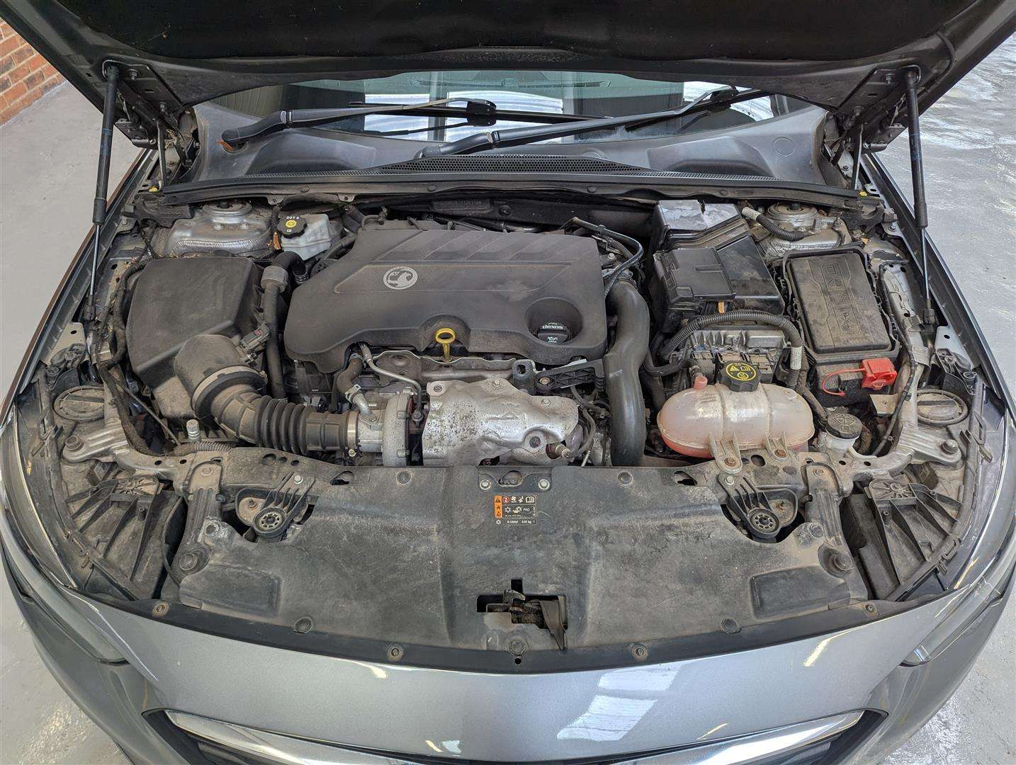 <p>2018 VAUXHALL INSIGNIA SRI VX-LINE NAV</p>
