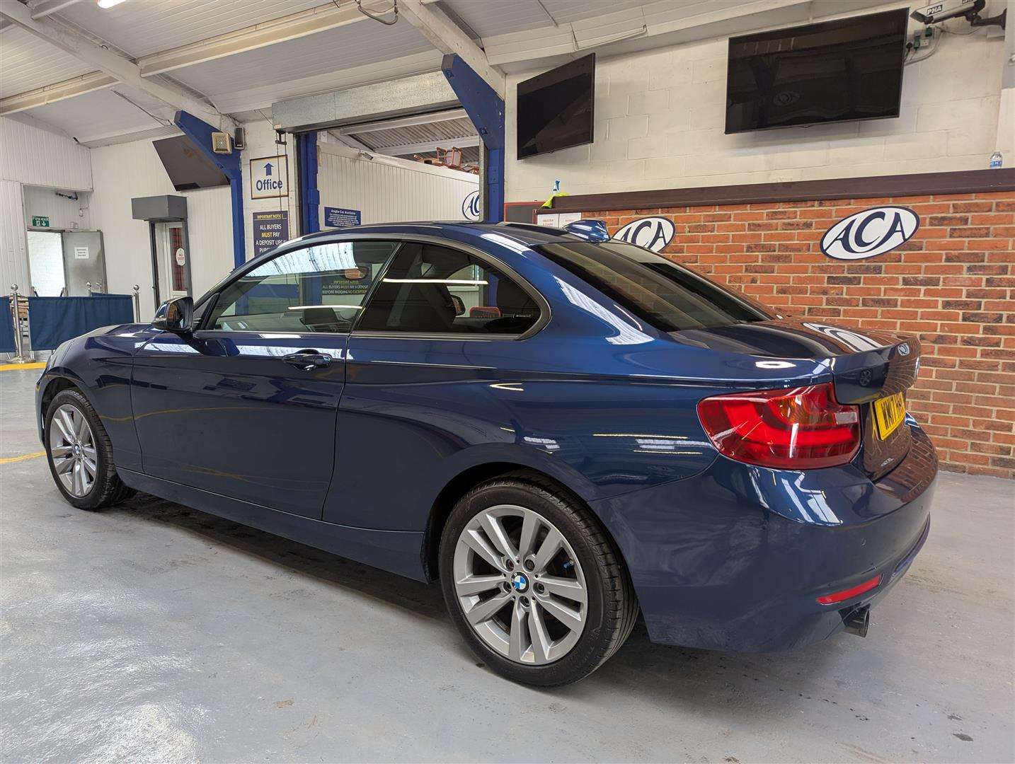 <p>2017 BMW 218I SPORT</p>