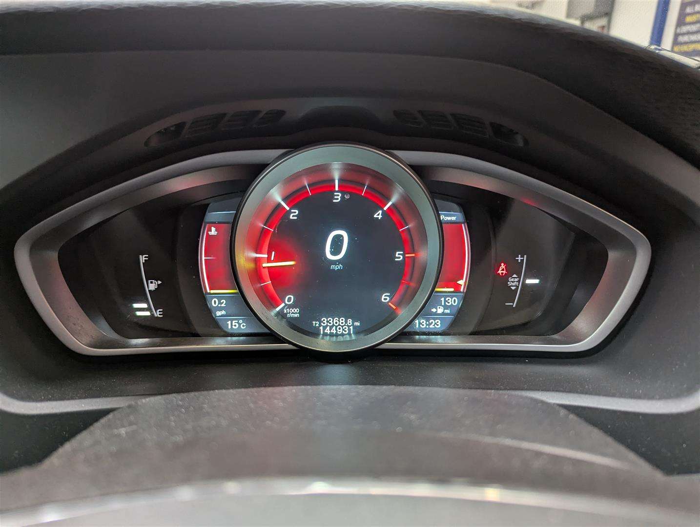 <p>2015 VOLVO V40 R-DESIGN NAV D2</p>