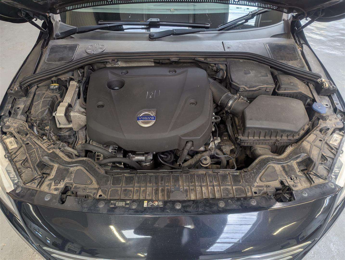 <p>2014 VOLVO V60 SE D4</p>