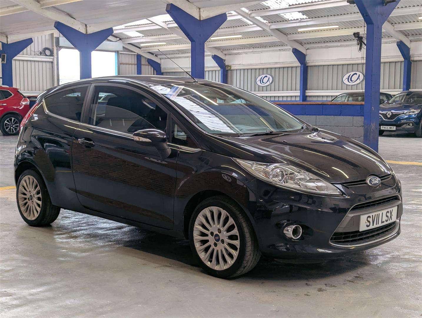 <p>2011 FORD FIESTA TITANIUM</p>