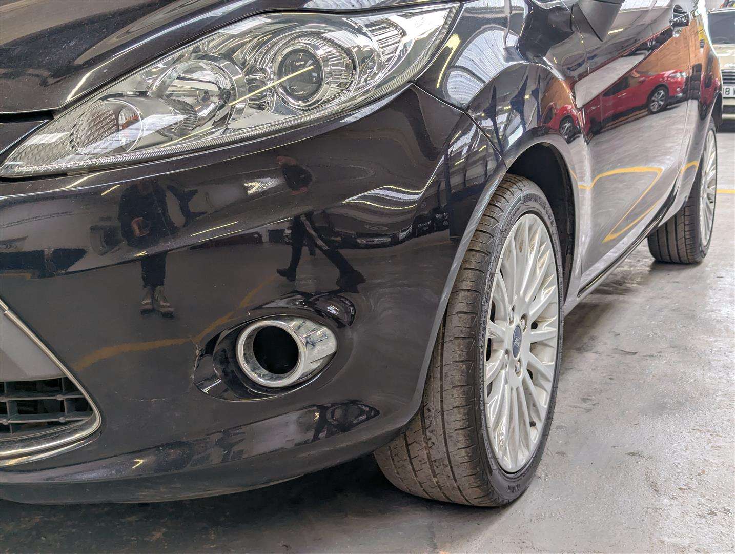 <p>2011 FORD FIESTA TITANIUM</p>