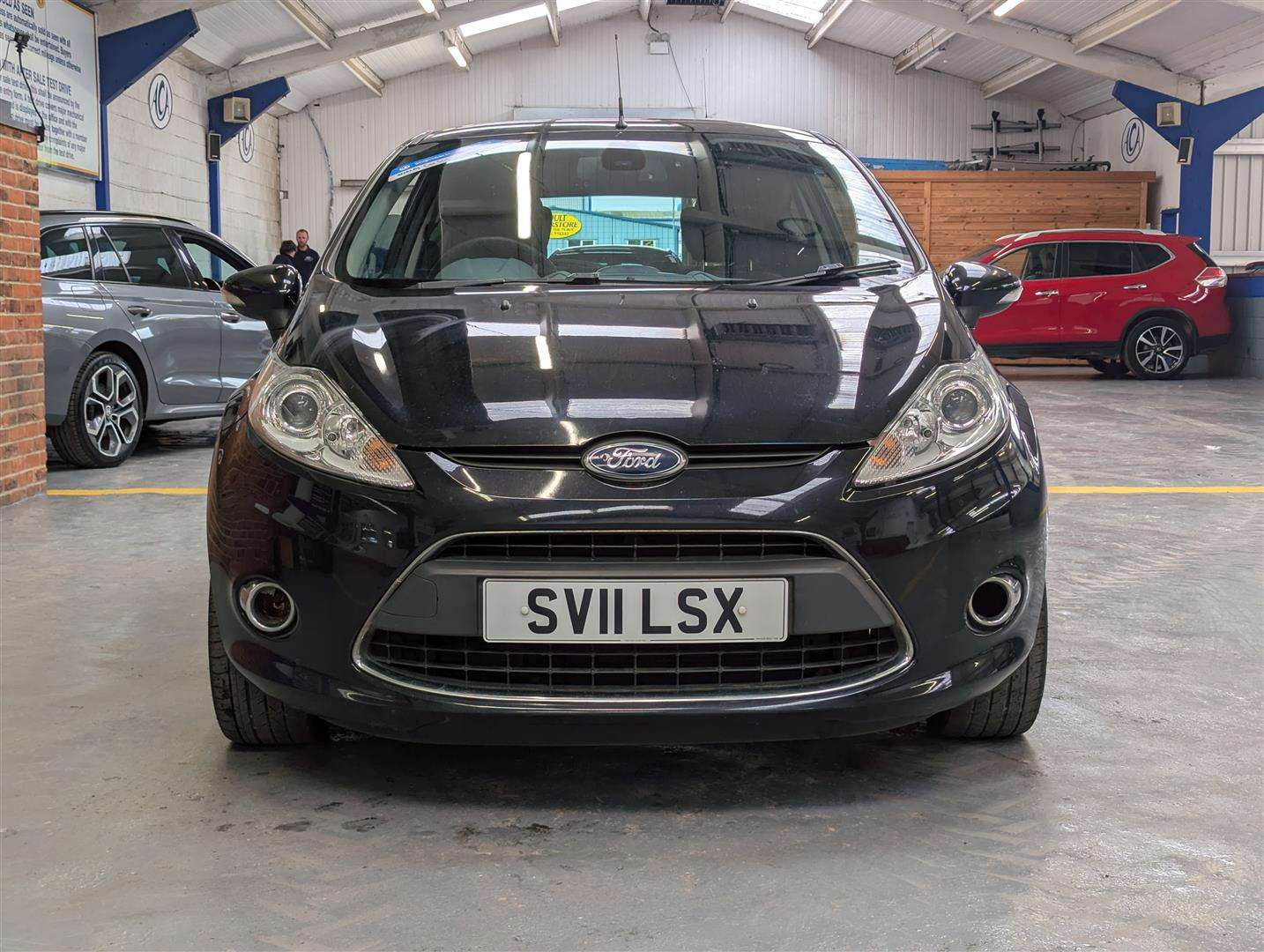 <p>2011 FORD FIESTA TITANIUM</p>