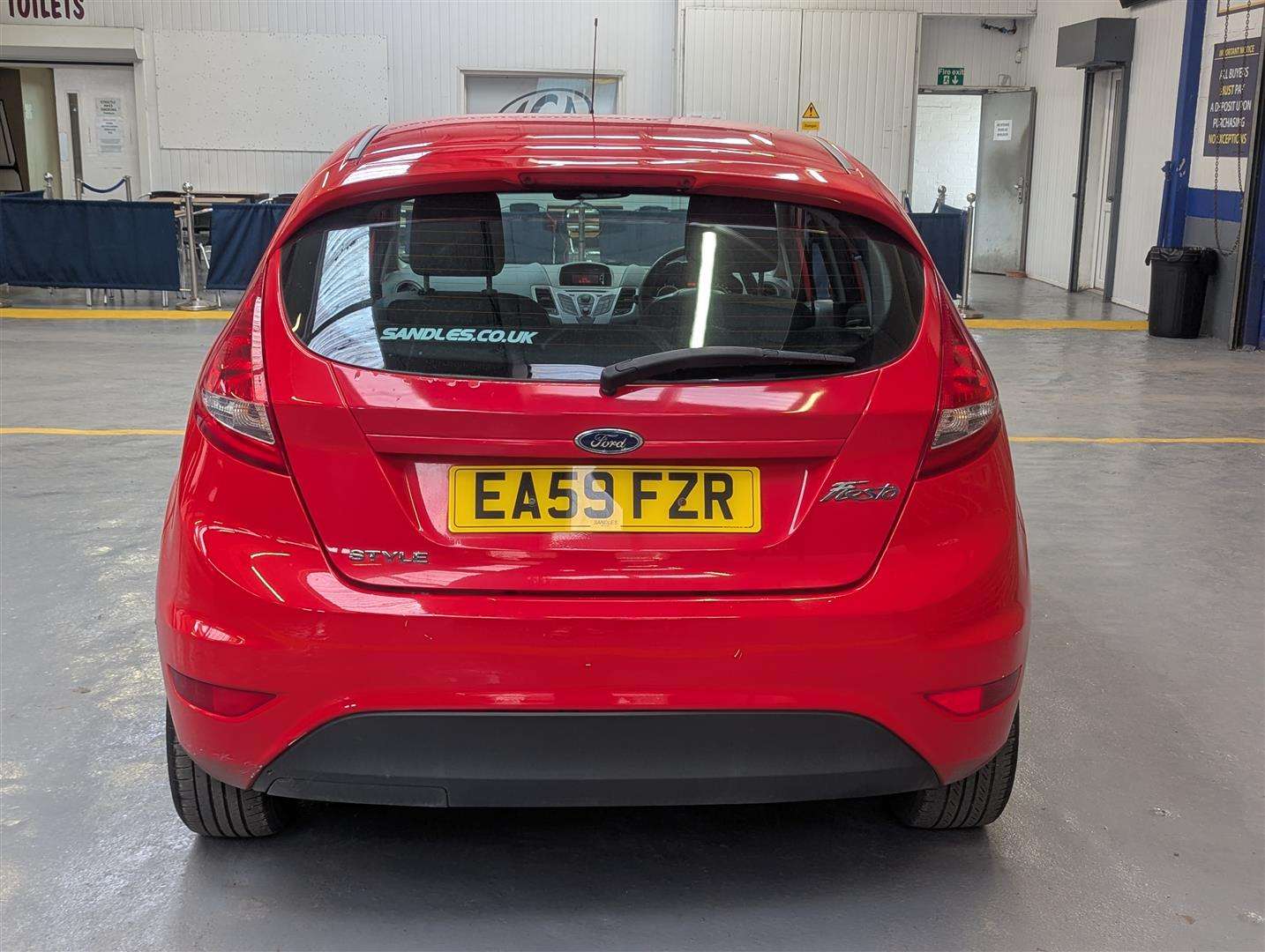 <p>2009 FORD FIESTA STYLE 82</p>
