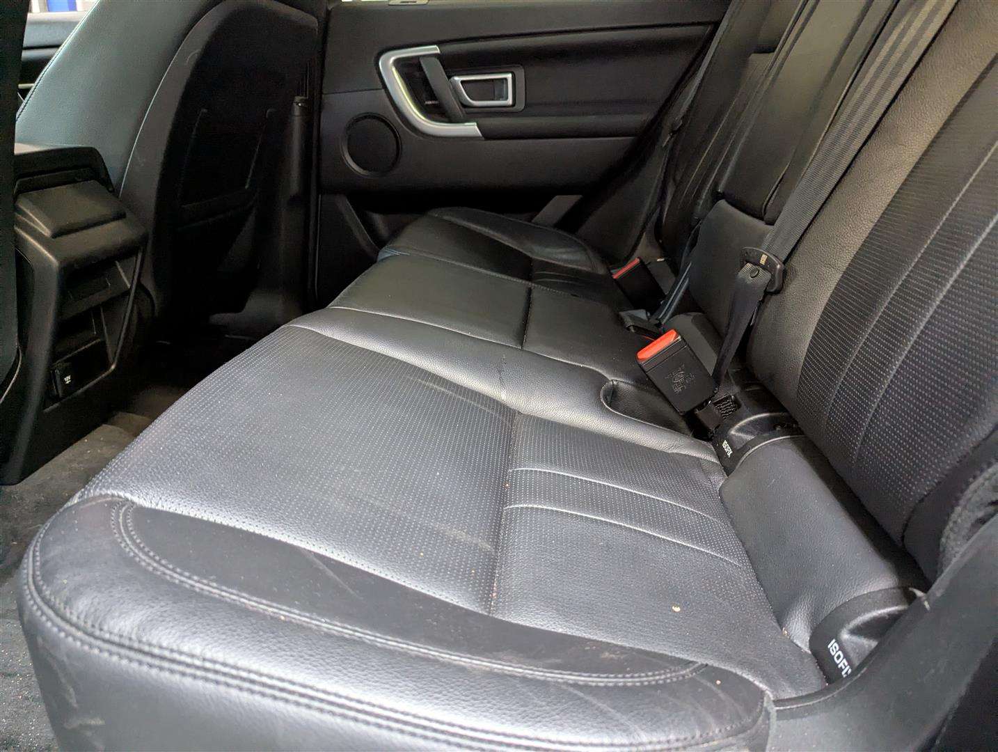 <p>2018 LAND ROVER DISCO-Y SPORT BLACK HSE T</p>