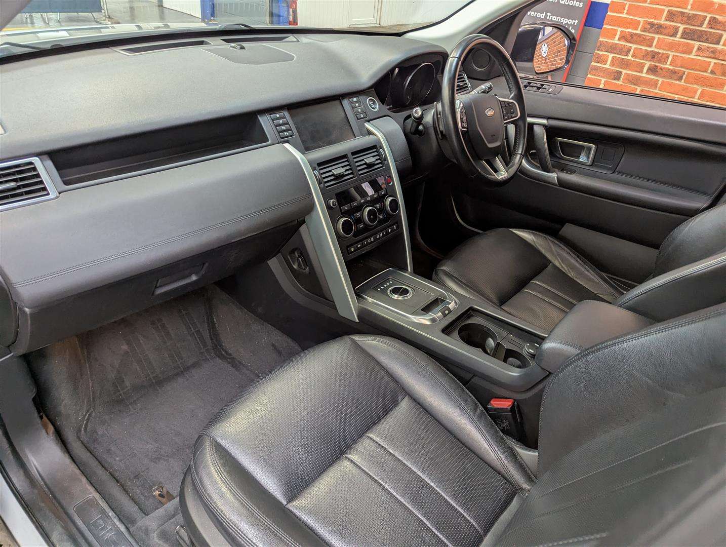 <p>2018 LAND ROVER DISCO-Y SPORT BLACK HSE T</p>