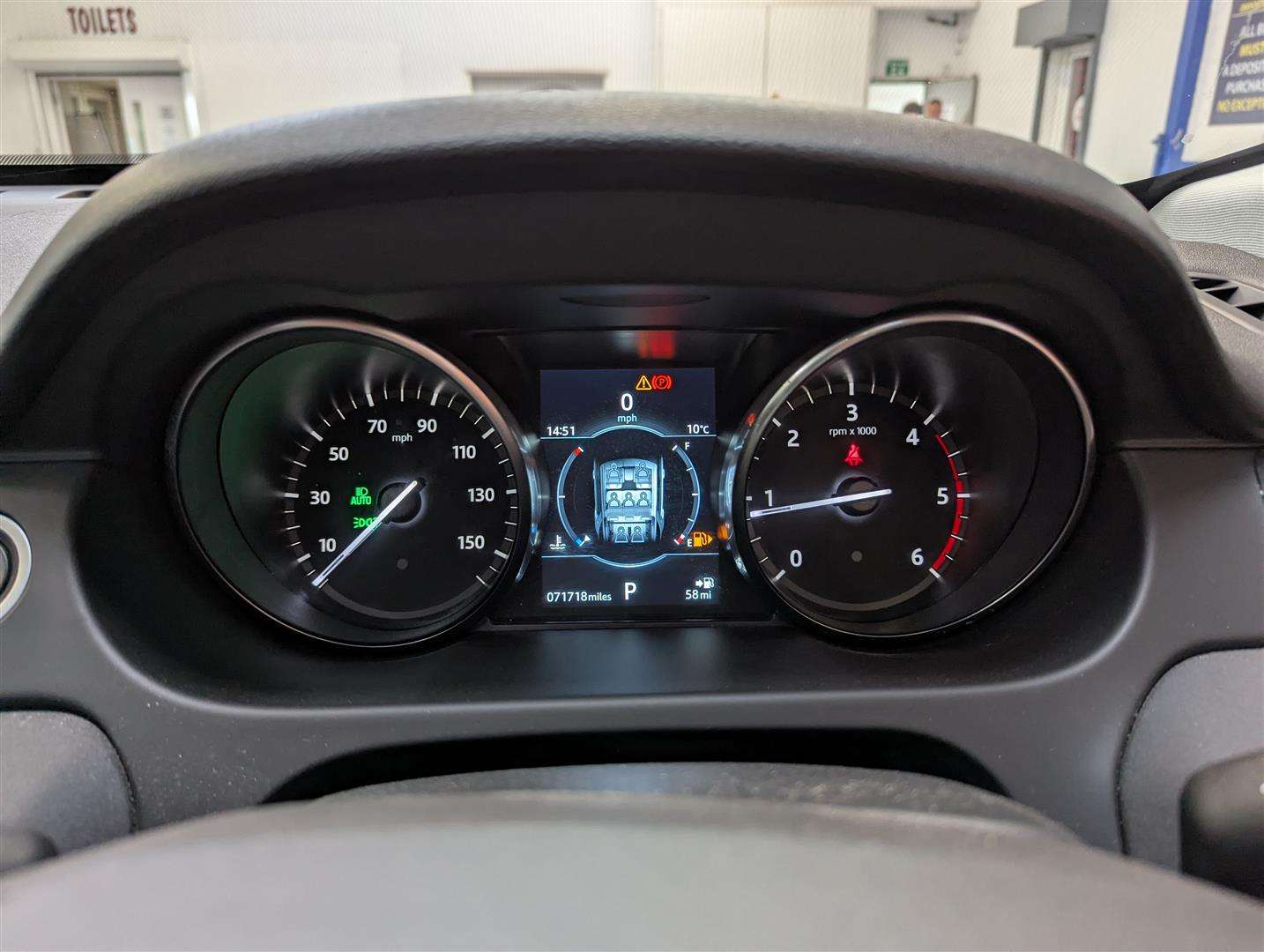 <p>2018 LAND ROVER DISCO-Y SPORT BLACK HSE T</p>