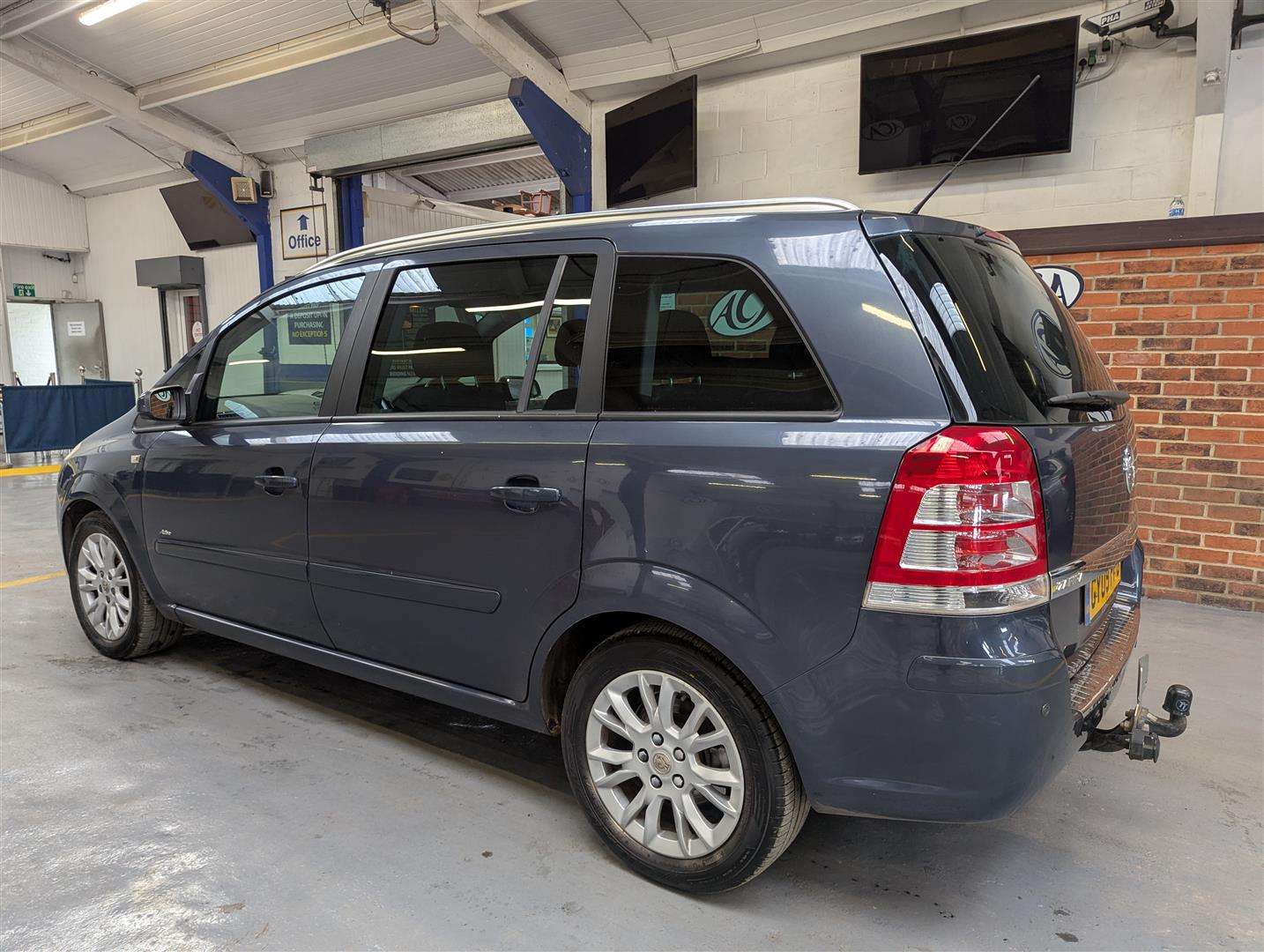 <p>2009 VAUXHALL ZAFIRA ACTIVE PLUS</p>