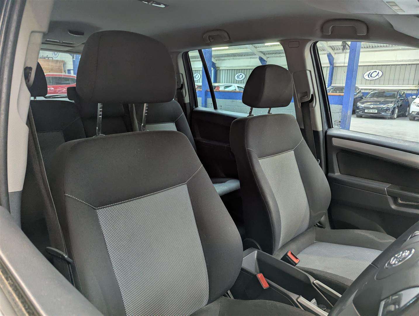 <p>2009 VAUXHALL ZAFIRA ACTIVE PLUS</p>