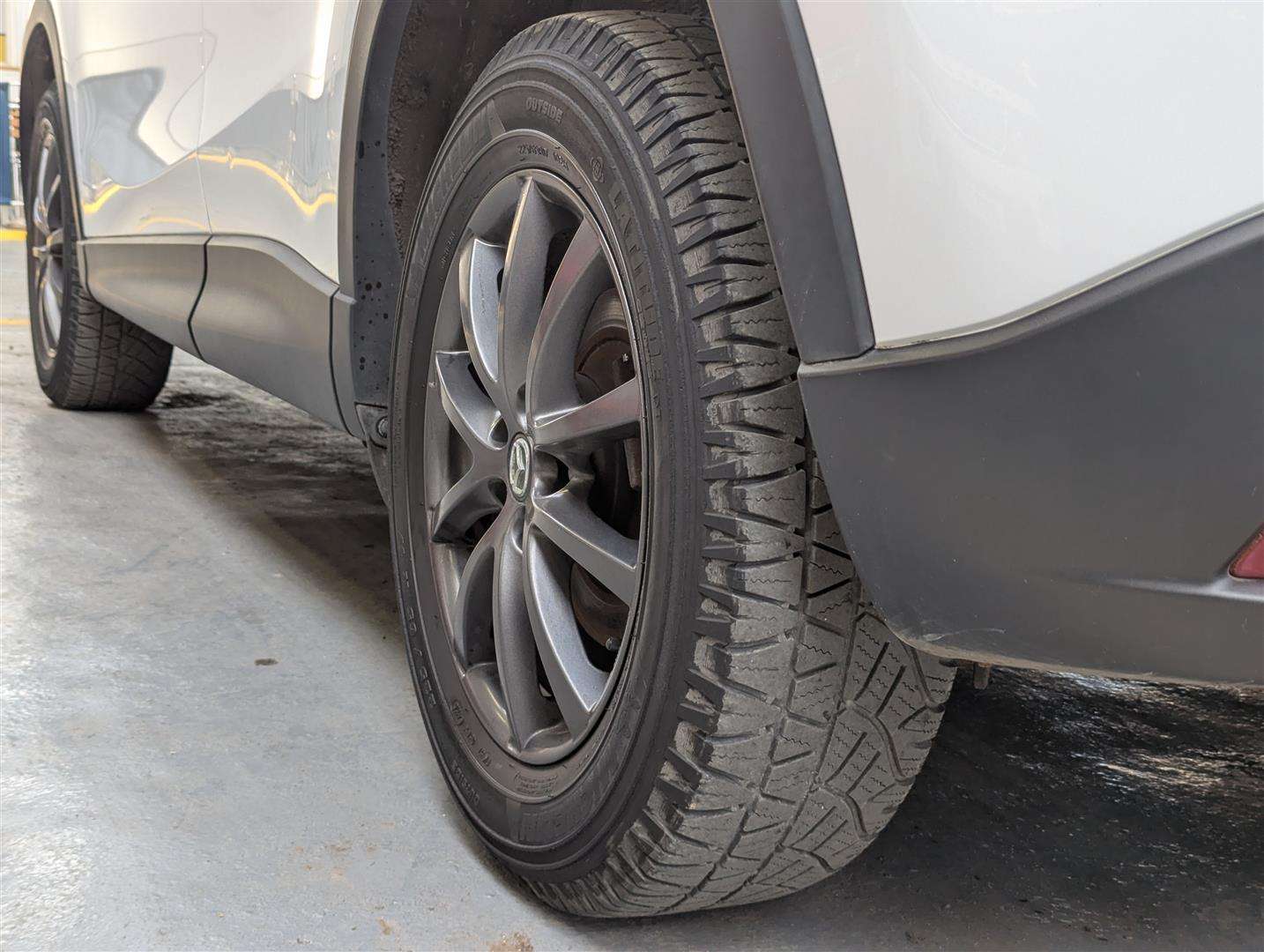 <p>2014 MAZDA CX-5 SE-L LUX NAV D</p>
