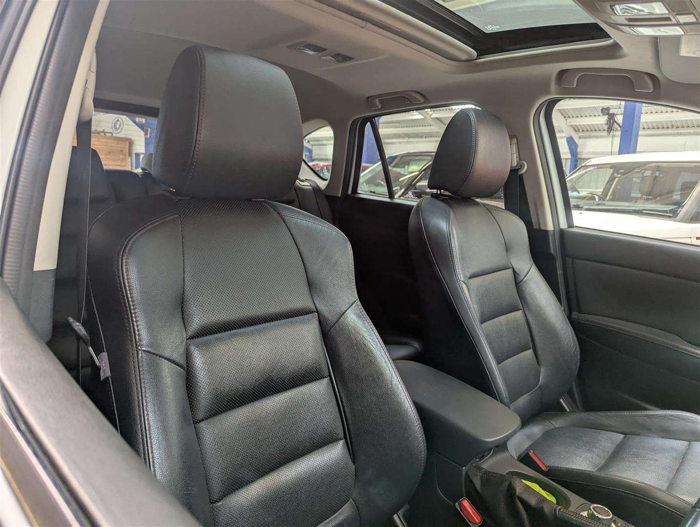 <p>2014 MAZDA CX-5 SE-L LUX NAV D</p>