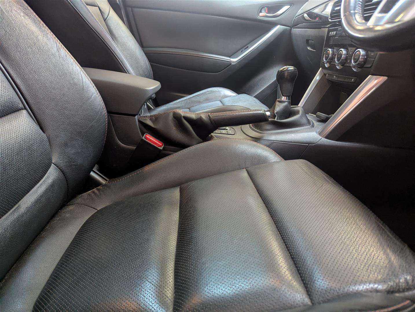 <p>2014 MAZDA CX-5 SE-L LUX NAV D</p>
