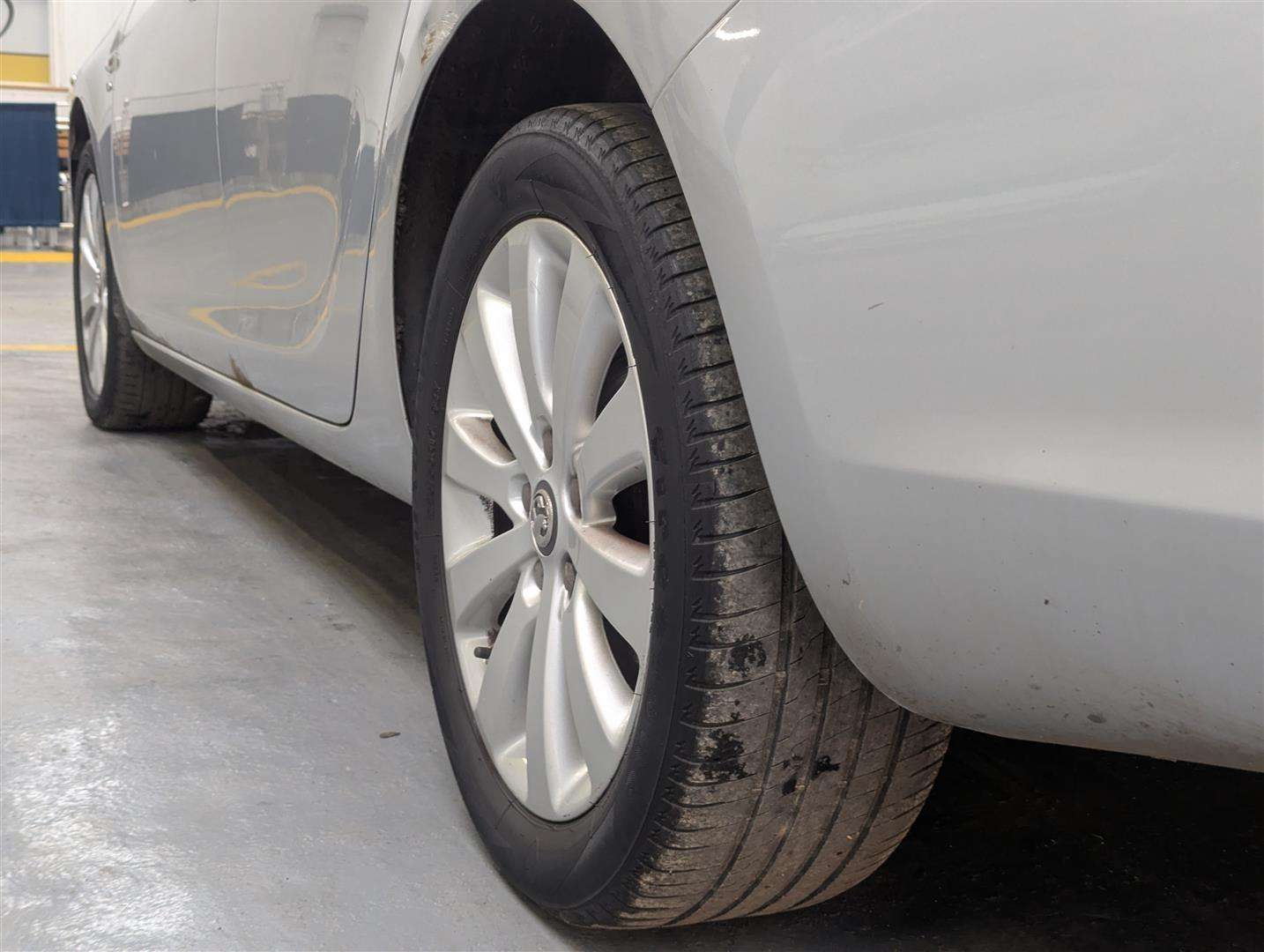 <p>2015 VAUXHALL ASTRA ELITE CDTI S/S</p>