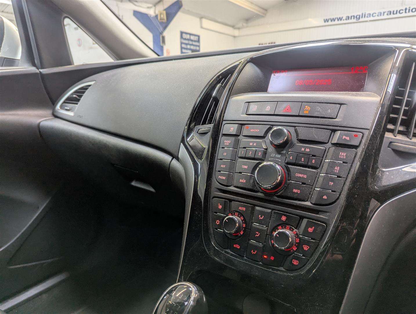 <p>2015 VAUXHALL ASTRA ELITE CDTI S/S</p>