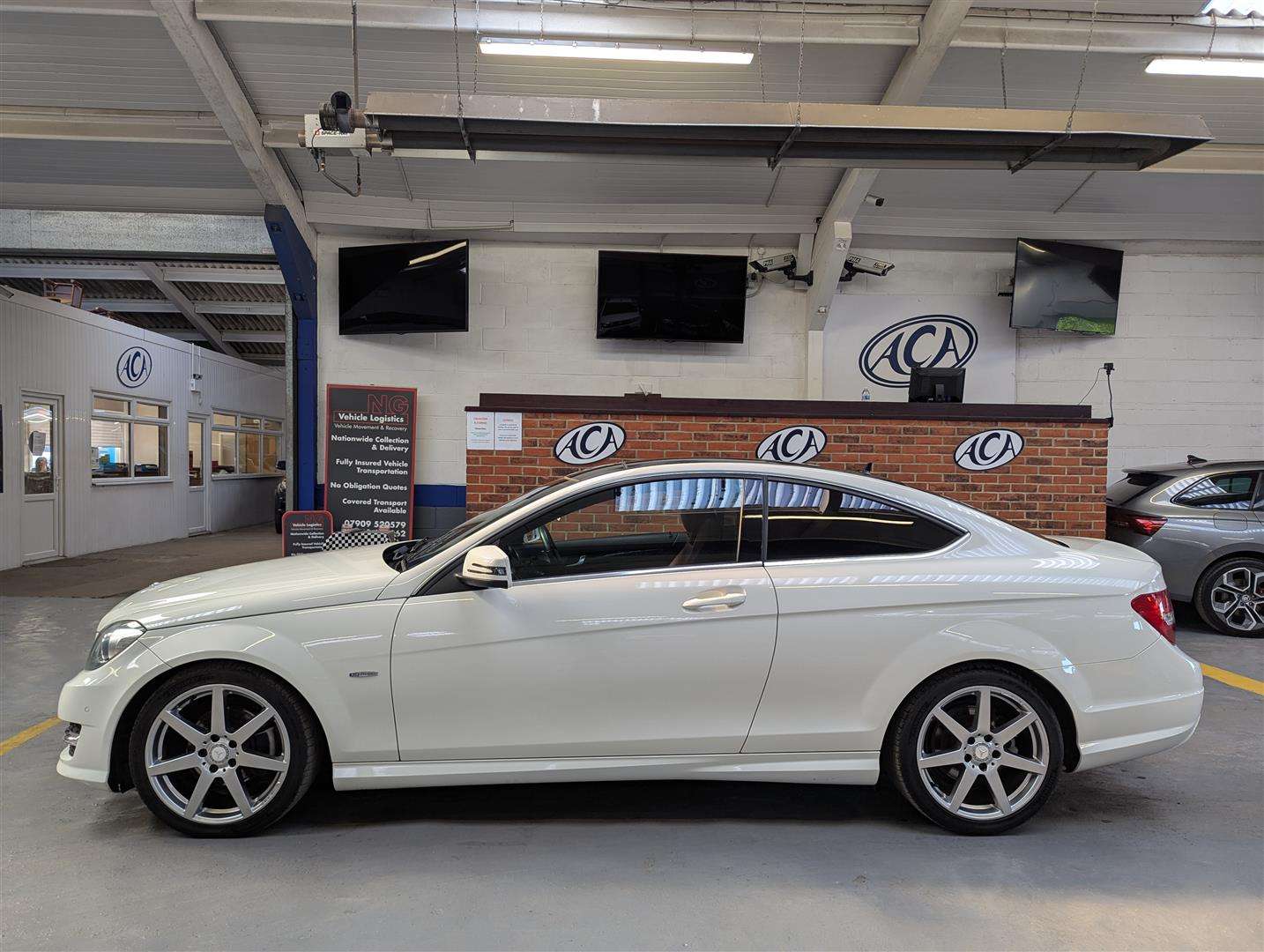 <p>2011 MERCEDES-BENZ C220 AMG SPORT CDI BLUEEF</p>