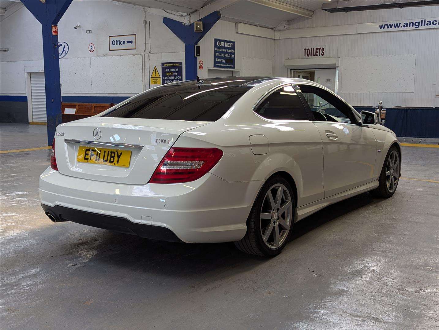 <p>2011 MERCEDES-BENZ C220 AMG SPORT CDI BLUEEF</p>