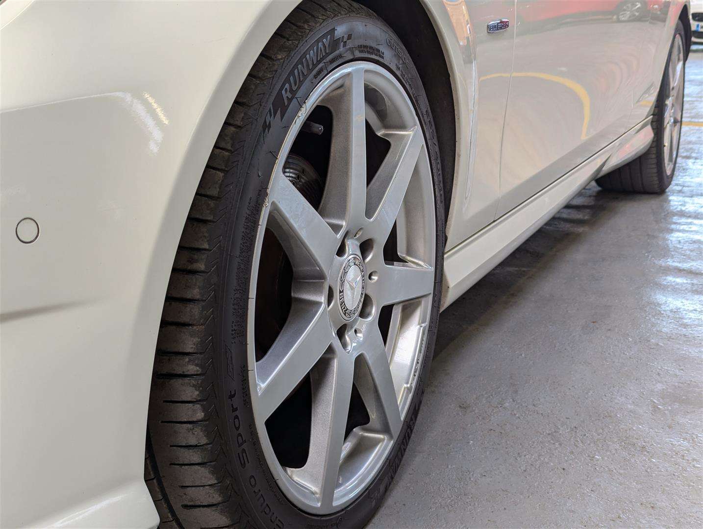 <p>2011 MERCEDES-BENZ C220 AMG SPORT CDI BLUEEF</p>