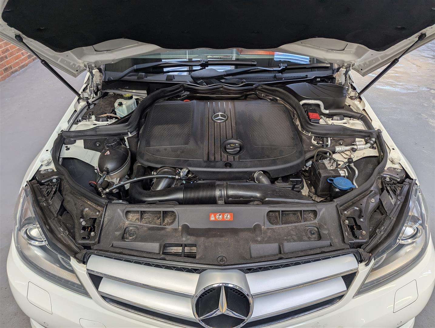 <p>2011 MERCEDES-BENZ C220 AMG SPORT CDI BLUEEF</p>