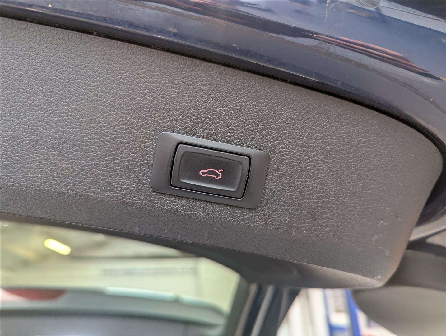 <p>2013 AUDI Q7 S LINE + TDI QUATTRO AUTO</p>