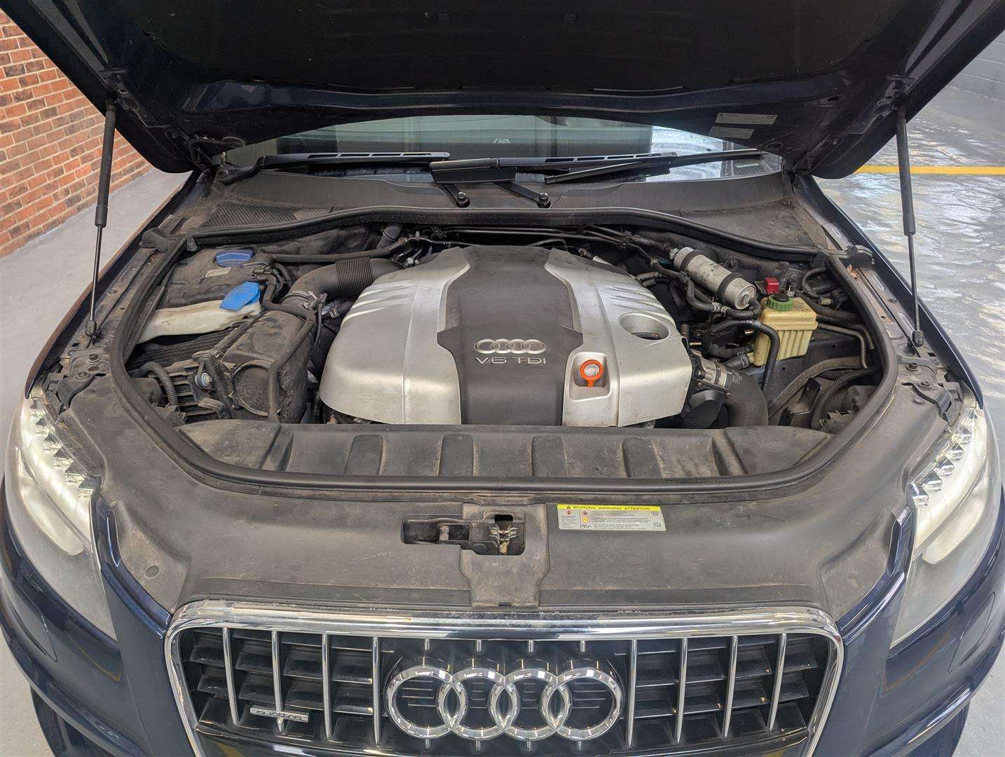 <p>2013 AUDI Q7 S LINE + TDI QUATTRO AUTO</p>