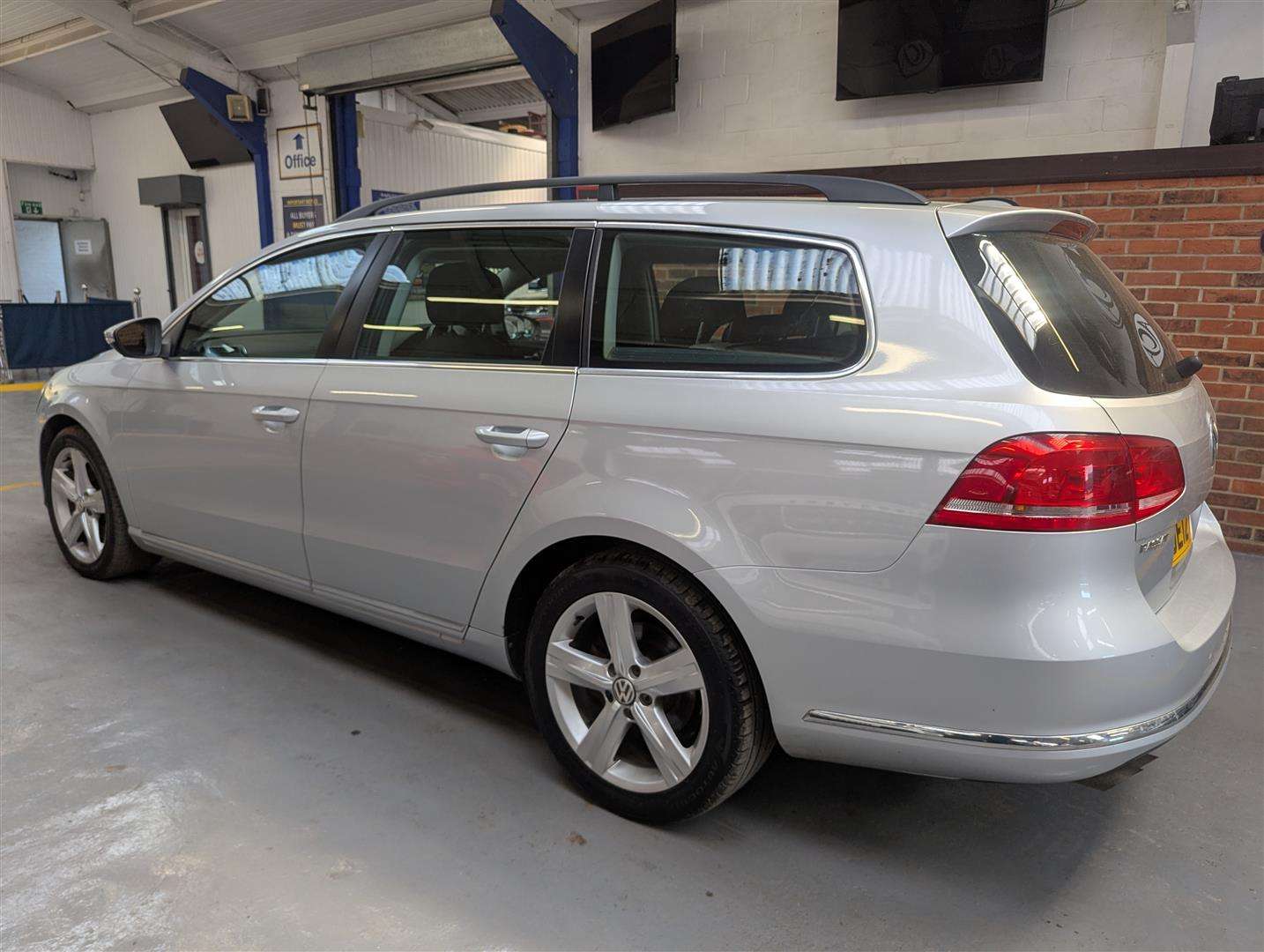 <p>2012 VOLKSWAGEN PASSAT SE BLUEMOTION TECH</p>
