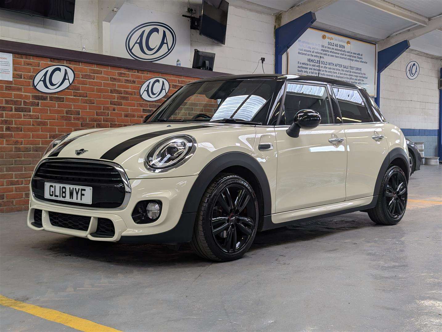 <p>2018 MINI COOPER</p>
