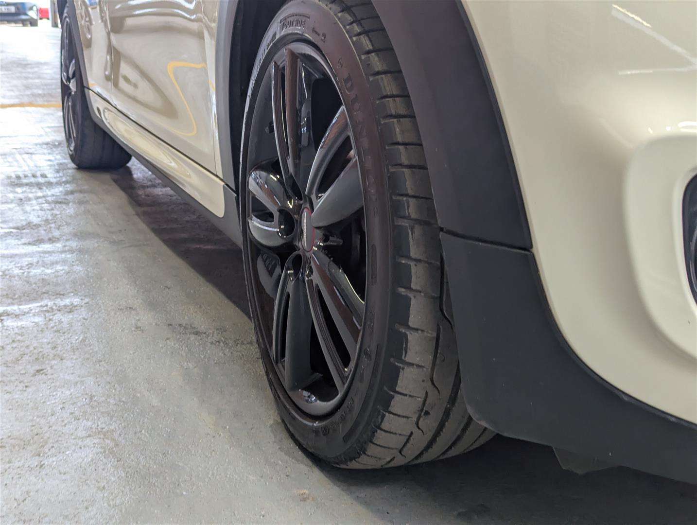 <p>2018 MINI COOPER</p>